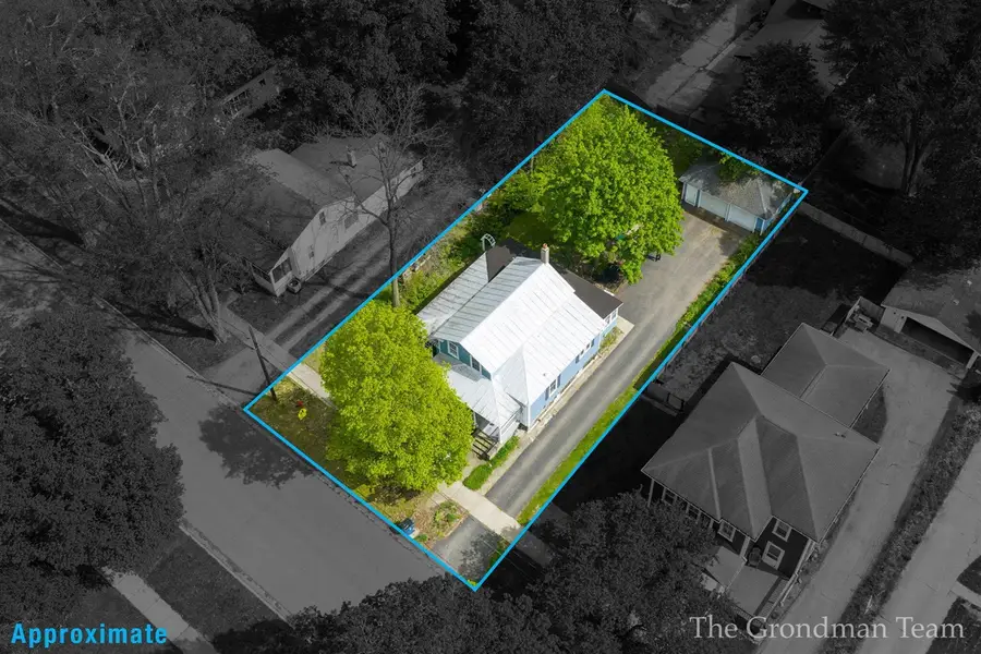 417 Monroe, Allegan, MI 49010 - #3