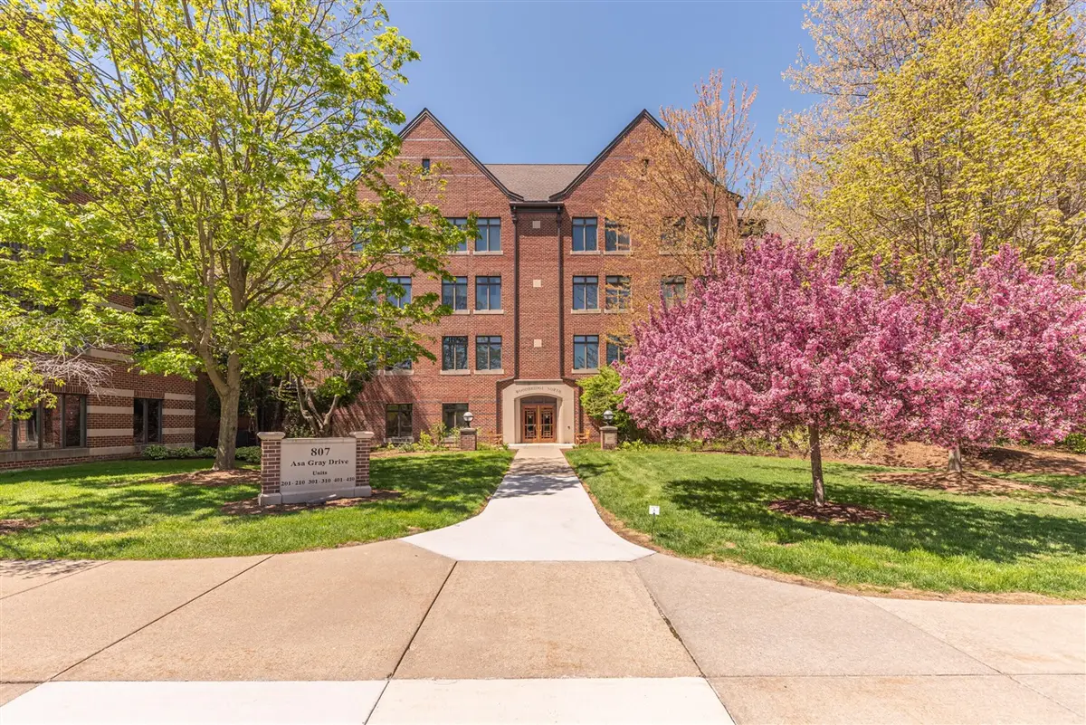 807 Asa Gray #302, Ann Arbor, MI 48105 - #1