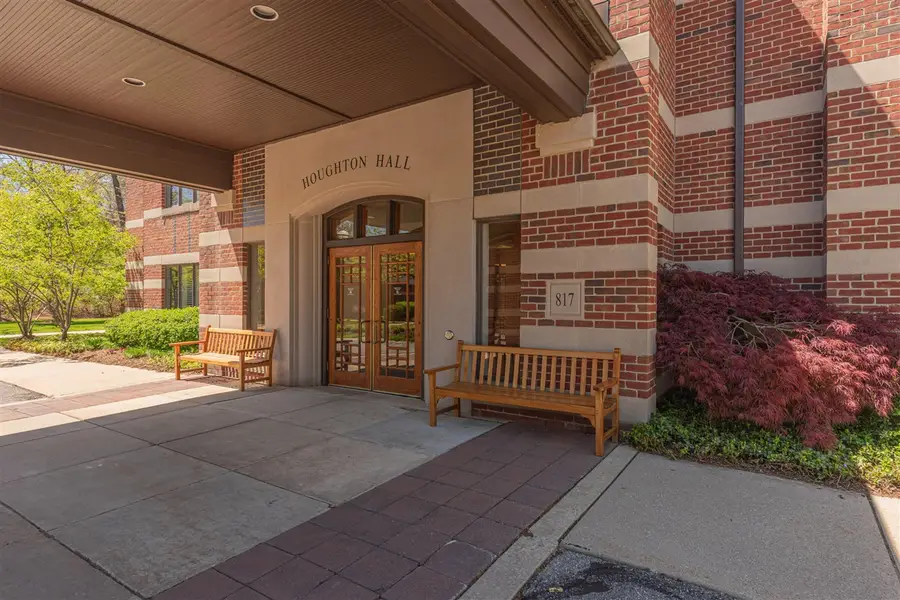 807 Asa Gray #302, Ann Arbor, MI 48105 - #3