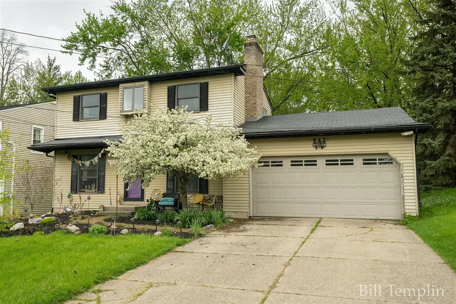 2639 Colton, Grand Rapids, MI 49506 - #2