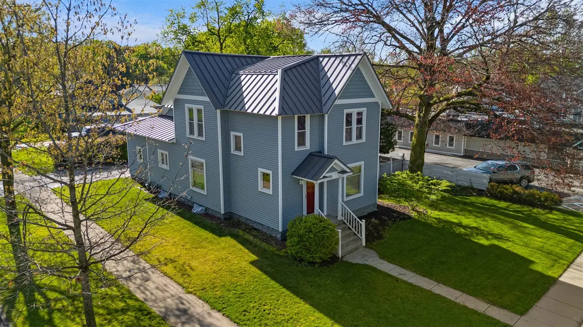 105 Hillsdale, Hillsdale, MI 49242 - #1