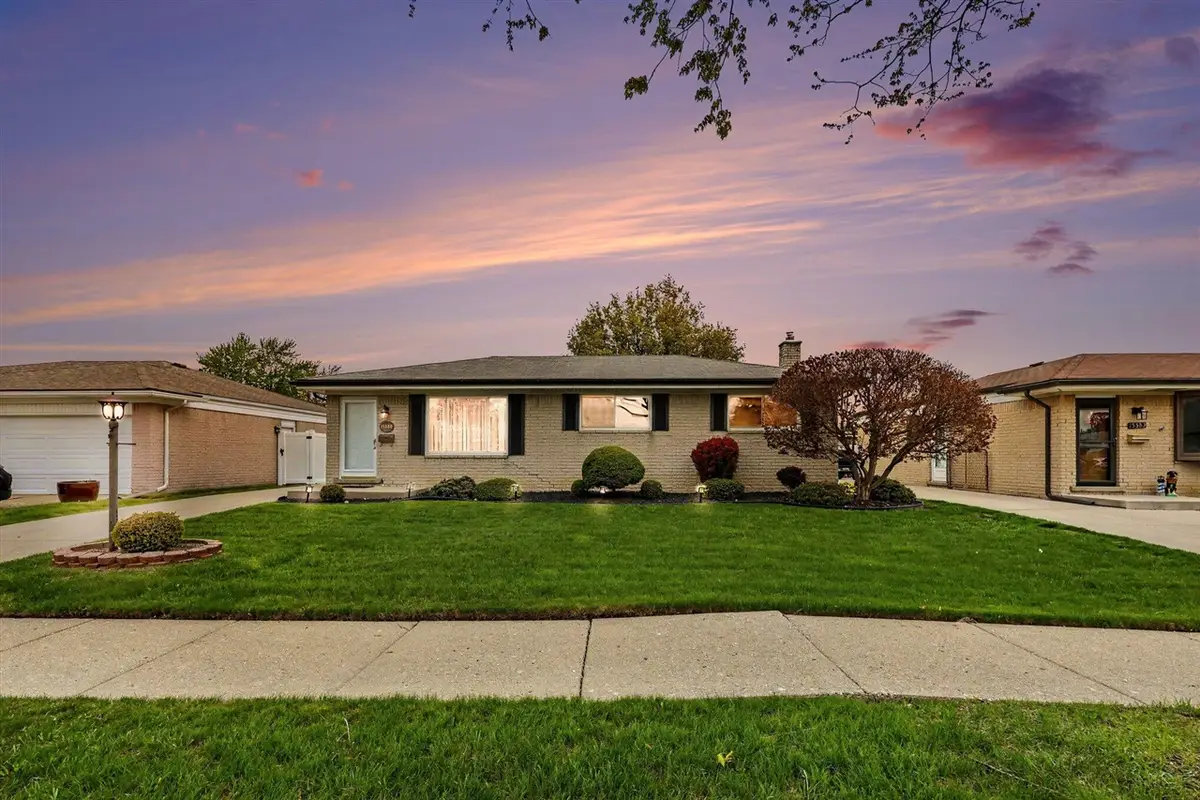 15569 Alsip, Roseville, MI 48066 - #1