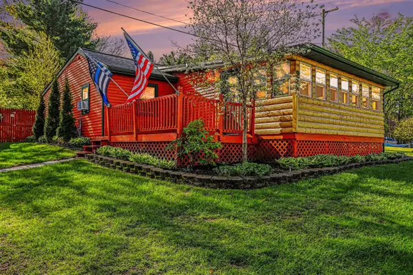 994 Ottney, Jackson, MI 49201