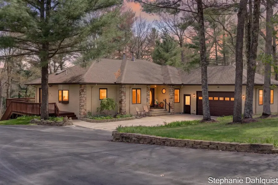 9160 Mill Pond, Whitehall, MI 49461 - #2