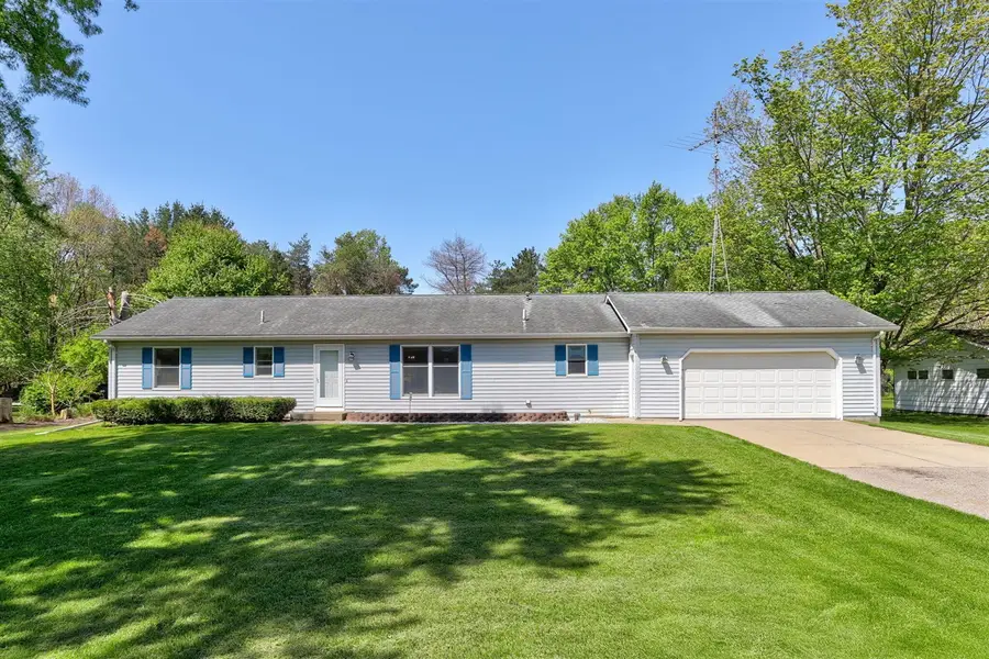 52300 County Road 687, Hartford, MI 49057 - #2