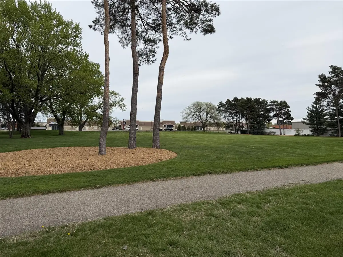 2556 Van Ommen, Holland, MI 49424 - #1