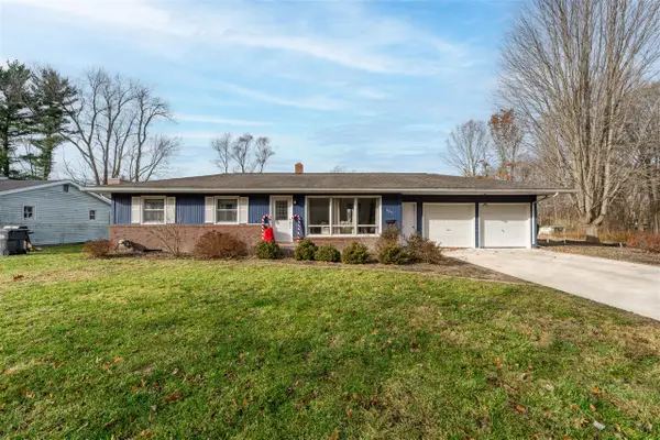 733 Hazen, Paw Paw, MI 49079
