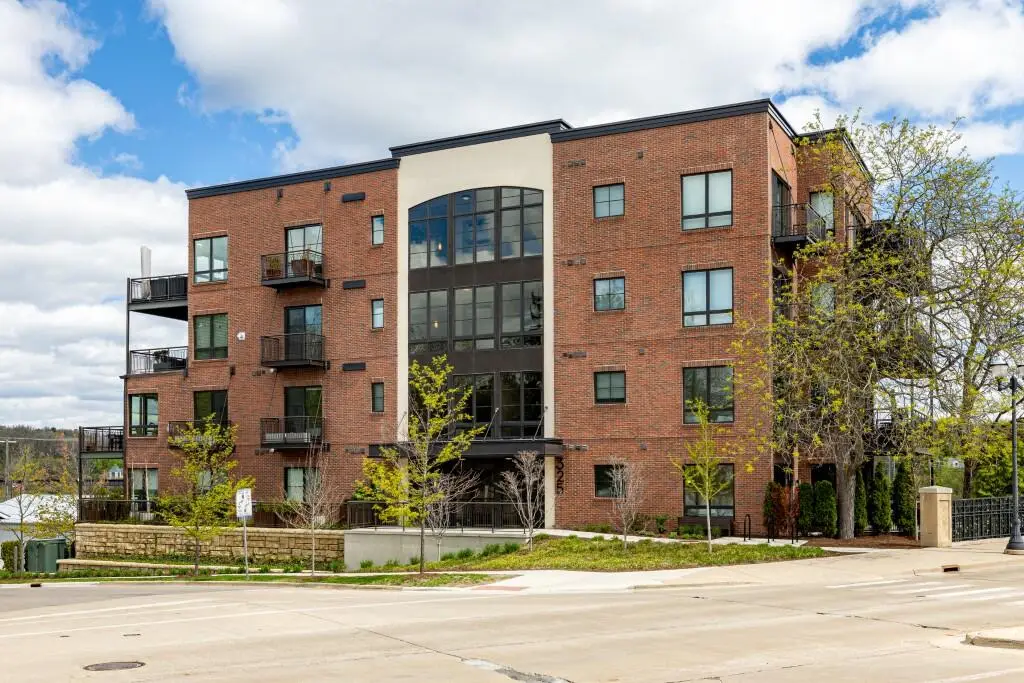 325 E Summit #101, Ann Arbor, MI 48104 - #1