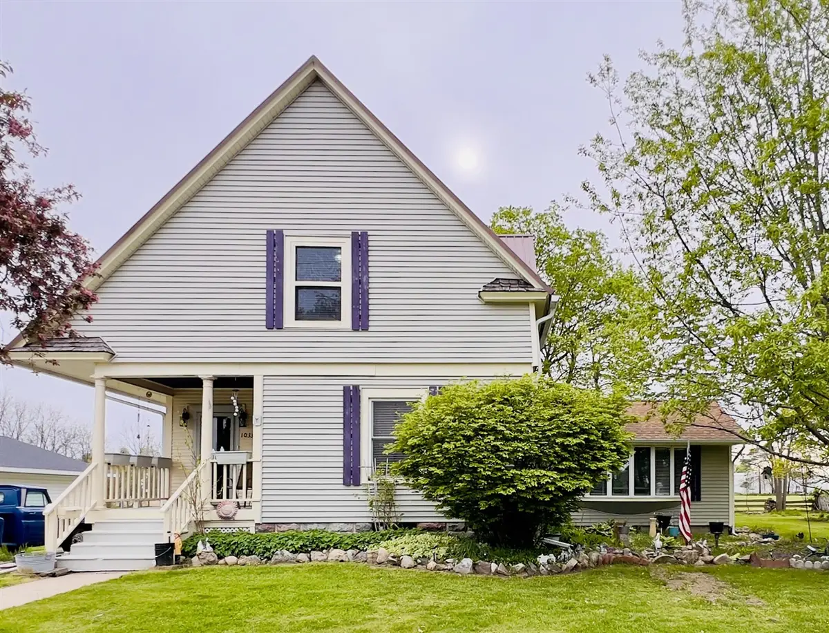 1033 Washington, Lake Odessa, MI 48849 - #1