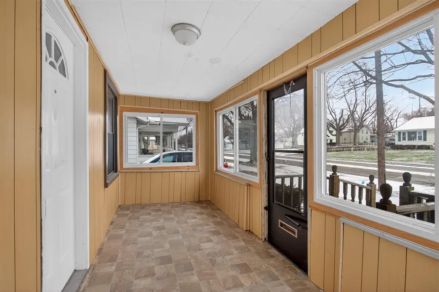 1110 E North, Jackson, MI 49202 - #2