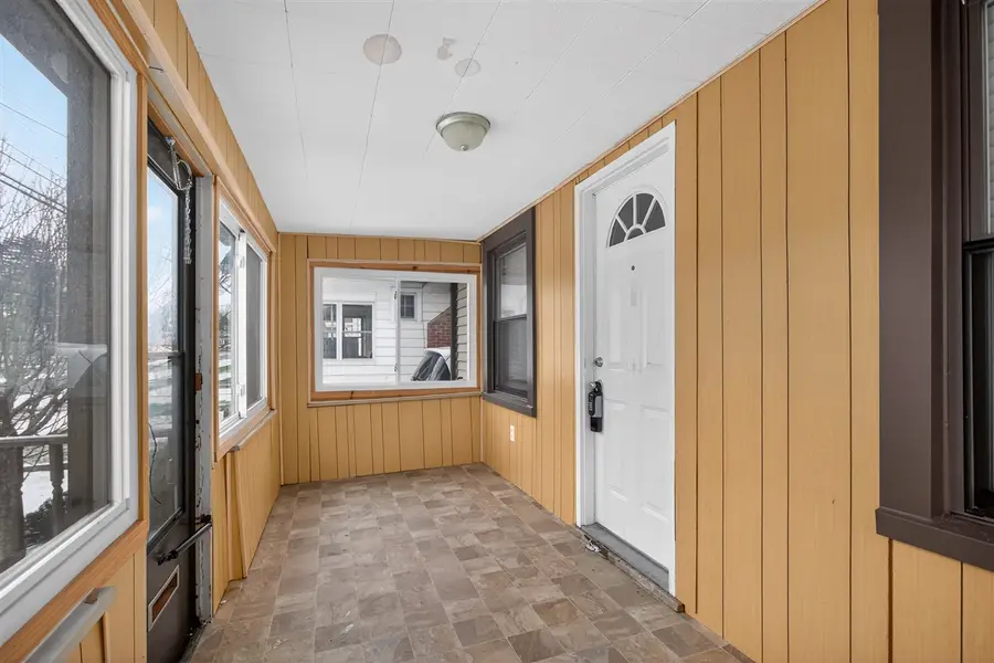 1110 E North, Jackson, MI 49202 - #3