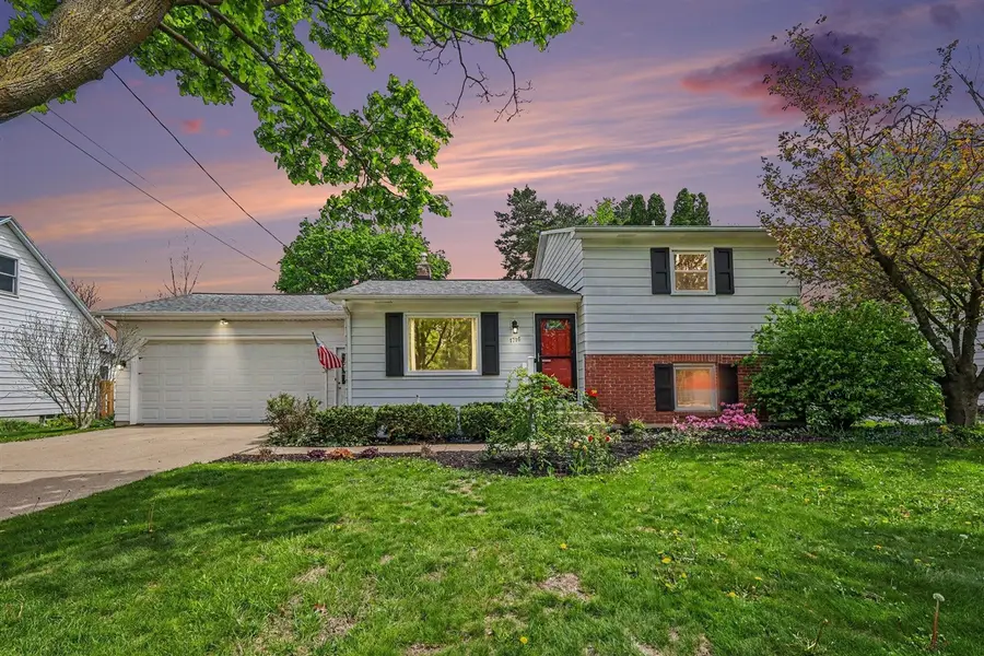 1716 Woodlawn, Grand Rapids, MI 49506 - #2