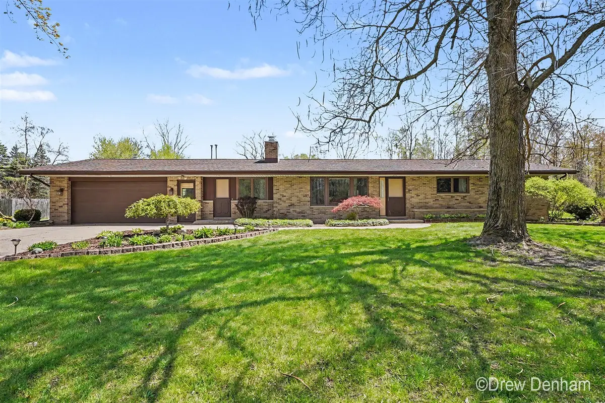 2525 S 8 Mile, Auburn, MI 48611 - #1