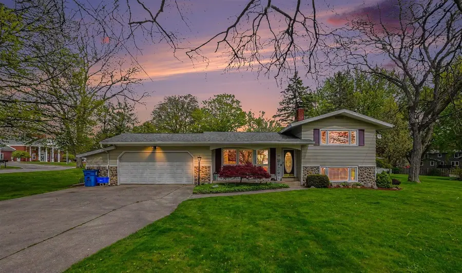 408 Cherokee, Fremont, MI 49412 - #2