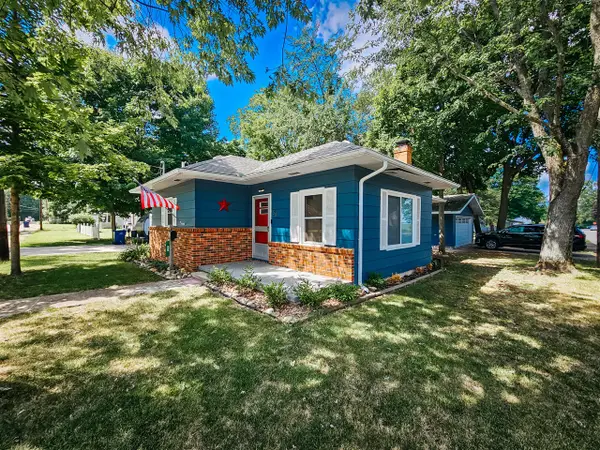 58 Salem, Hillsdale, MI 49242