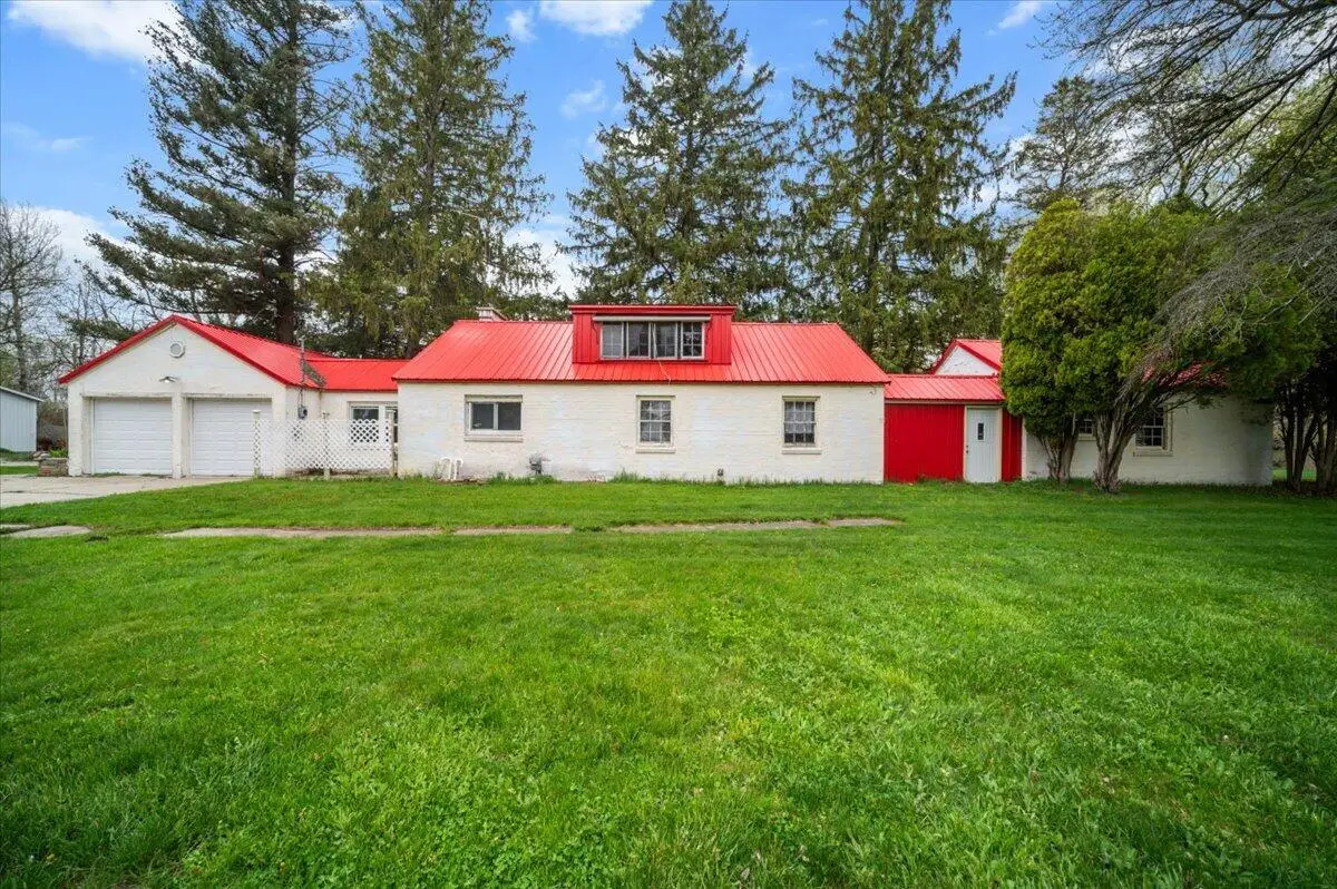 5599 Howard City Edmore, Vestaburg, MI 48891 - #1