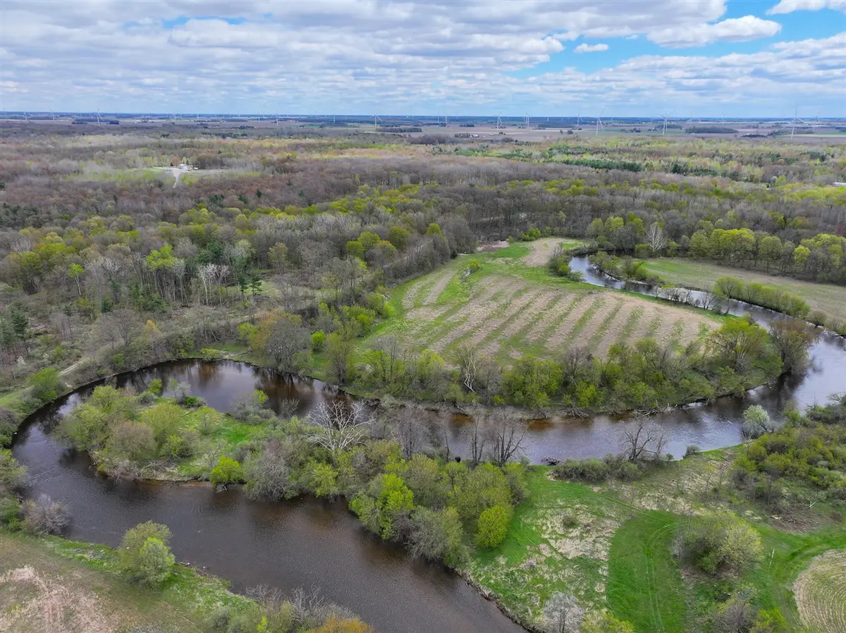 V/L 140A S S Eleven Mile, Breckenridge, MI 48615 - #1