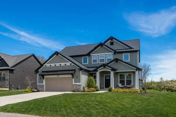 348 Hawkchase, Grand Rapids, MI 49525