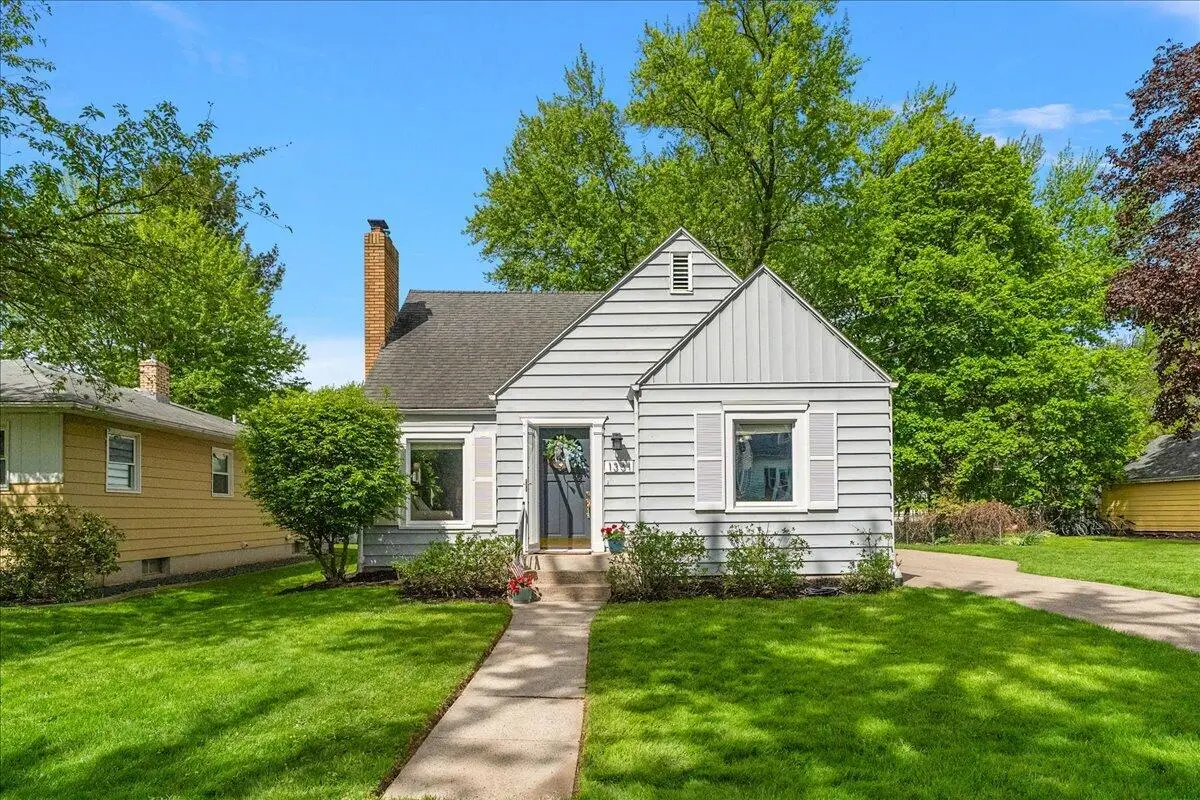 1331 Hillcrest, Grand Rapids, MI 49504 - #1
