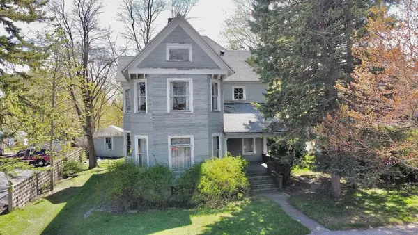 339 2nd, Manistee, MI 49660