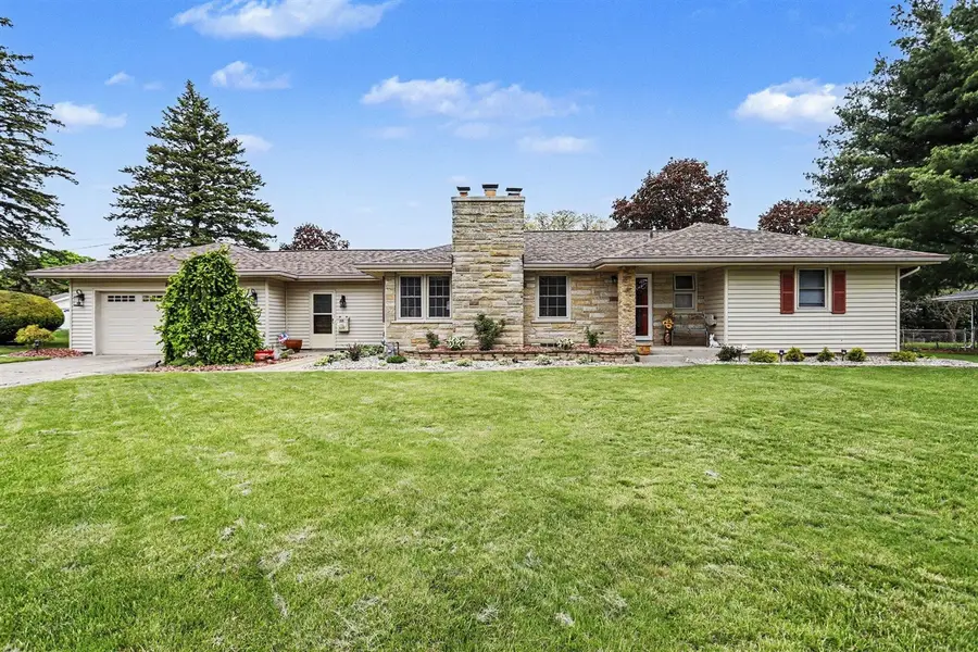 210 Maplecrest, Sturgis, MI 49091 - #2