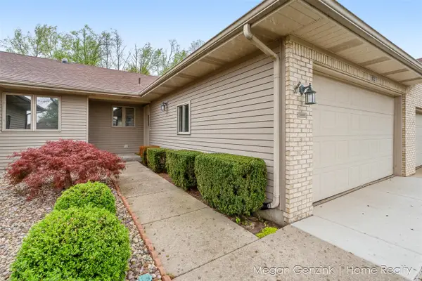 933 Amber View, Byron Center, MI 49315