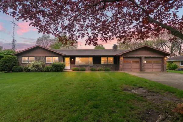 2286 Shiawasee, Stevensville, MI 49127