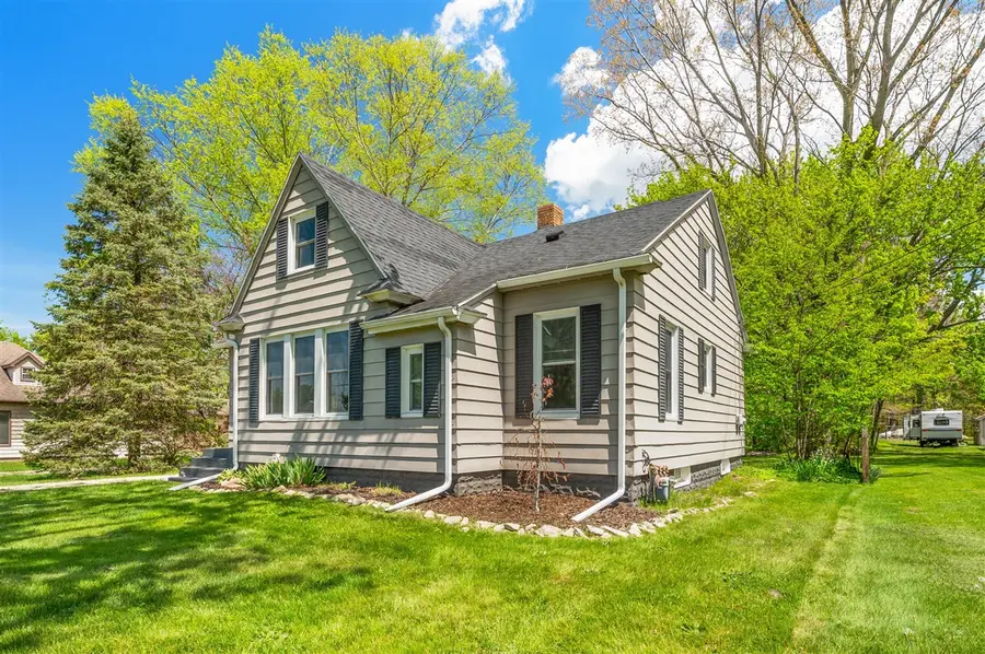 10497 California, Bridgman, MI 49106 - #2