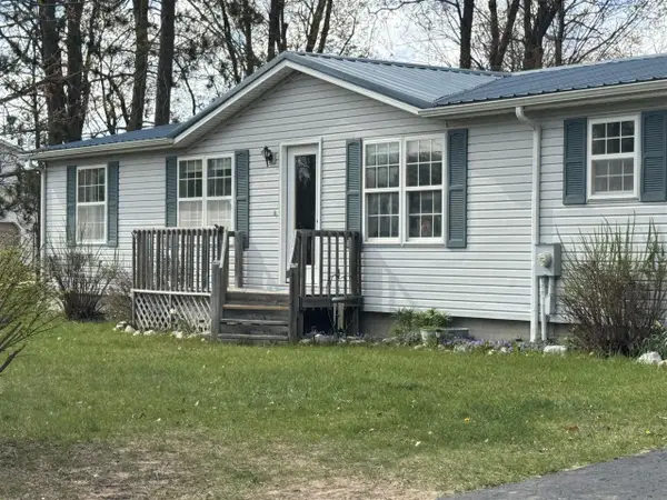 5206 S Riverview, Lake City, MI 49651