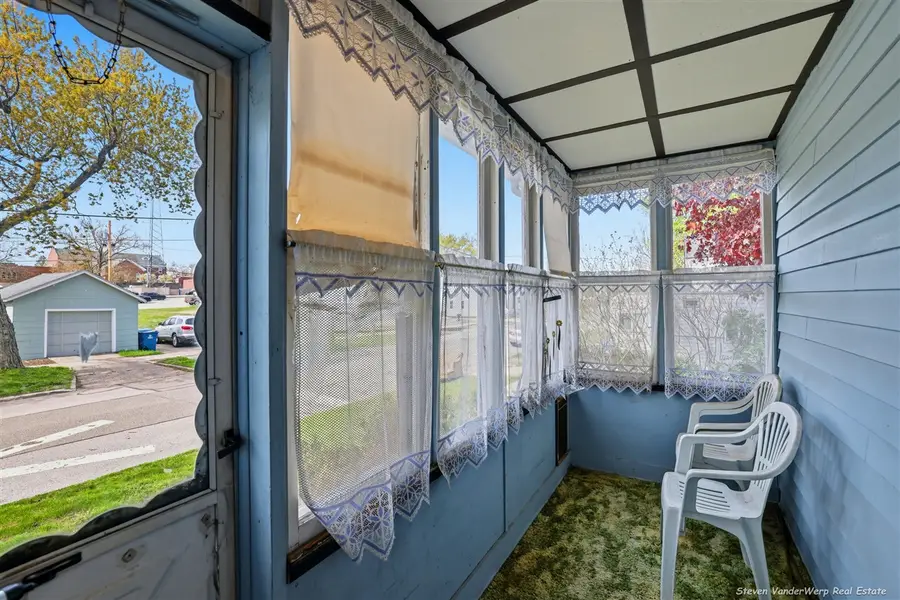 533 Fulton, Grand Haven, MI 49417 - #3