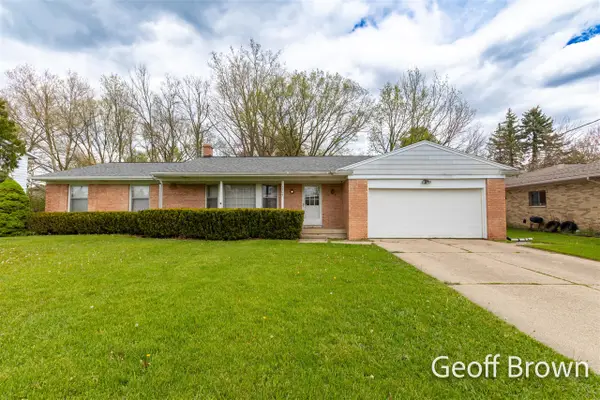 1705 Kendall, Grand Rapids, MI 49508