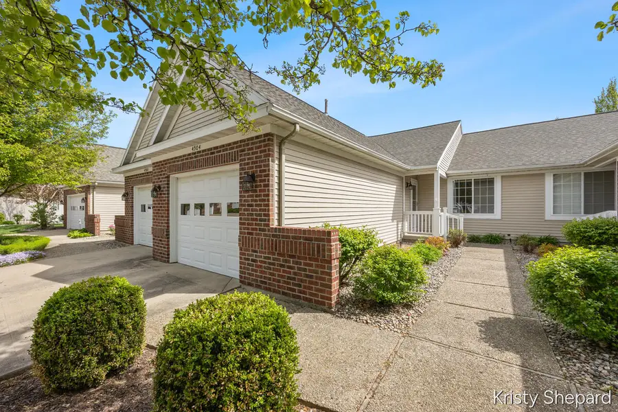 4504 Woodrose, Grand Rapids, MI 49508 - #3