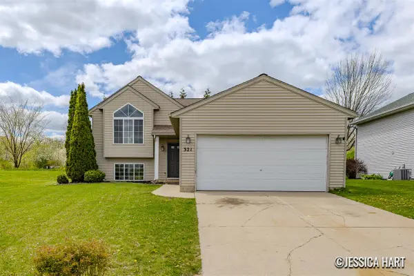 321 Pioneer, Cedar Springs, MI 49319
