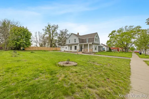 1312 Leonard, Grand Rapids, MI 49505