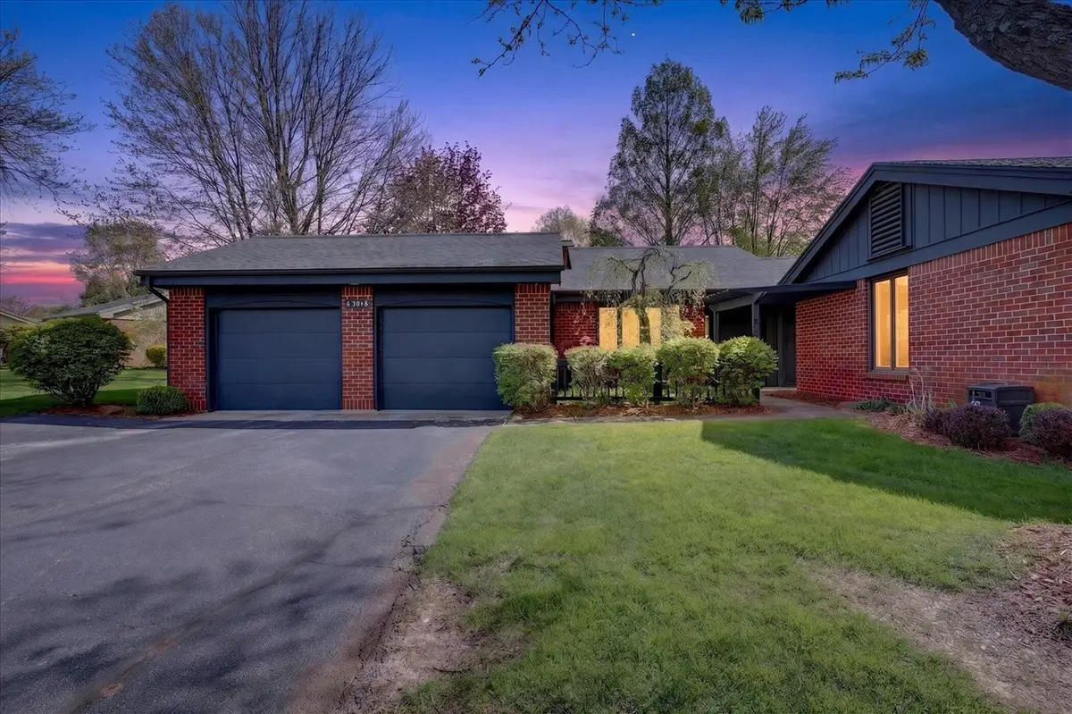 1308 Suncrest #69, Grand Rapids, MI 49525 - #1