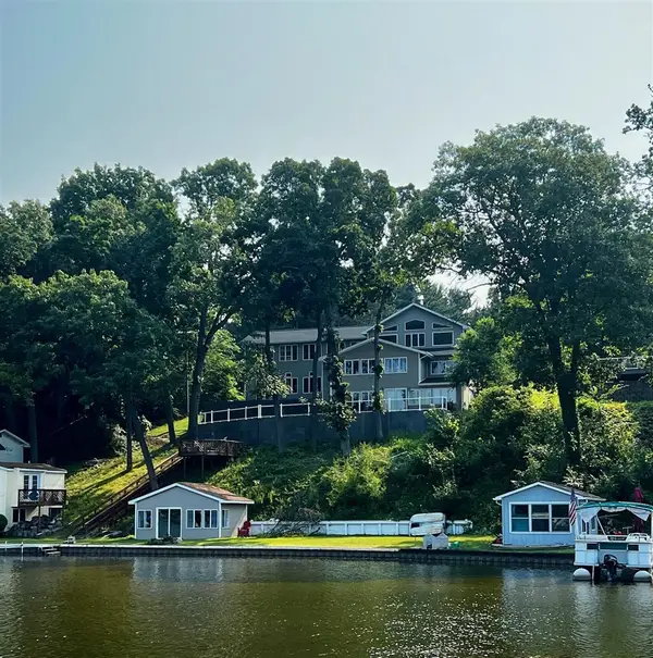 851 Roselle, Jackson, MI 49201