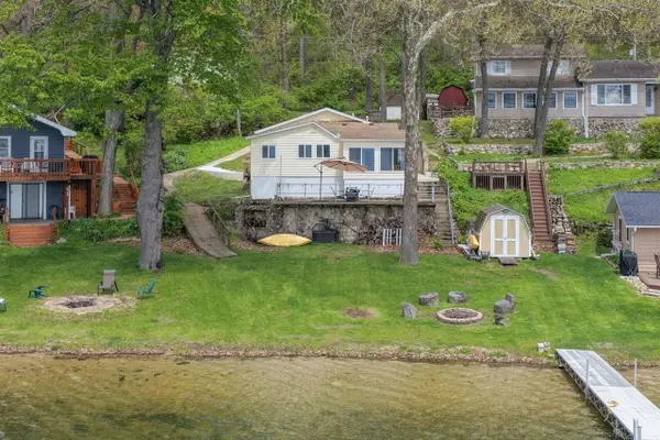 58484 E Clear Lake, Three Rivers, MI 49093