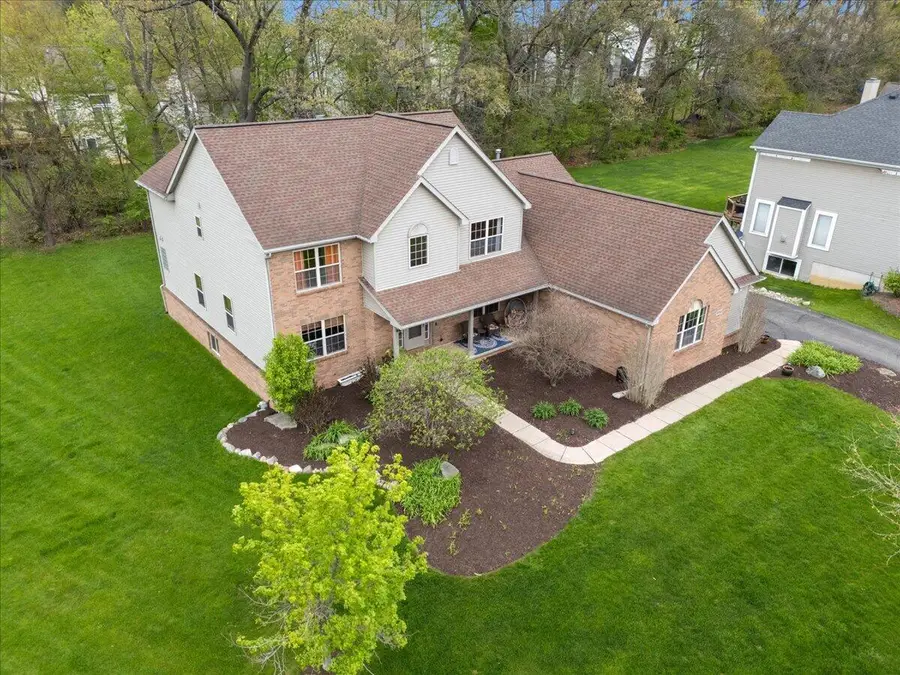 9783 Viewcrest, Howell, MI 48843 - #2