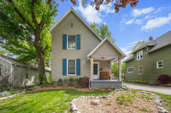102 Bowne, Grand Rapids, MI 49505