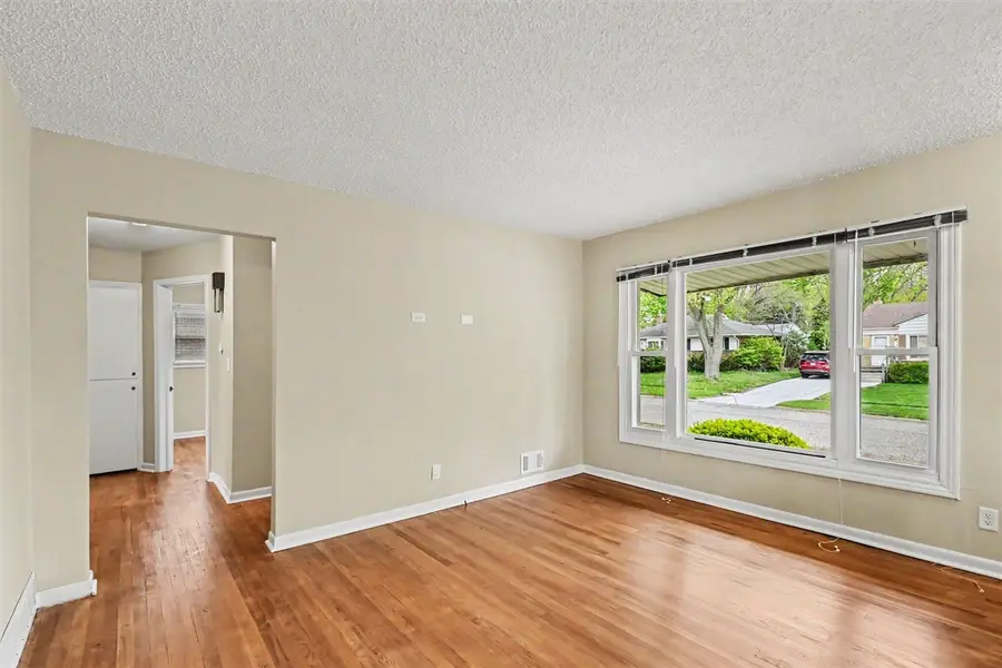 2421 Barstow, Lansing, MI 48906 - #2