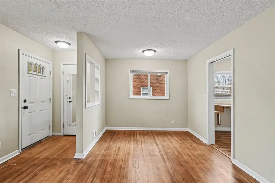 2421 Barstow, Lansing, MI 48906 - #3