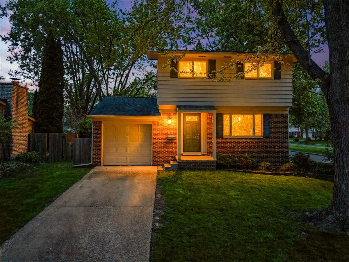 683 Canterbury, Saline, MI 48176 - #1