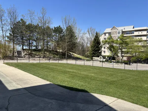320 Lake, Saint Joseph, MI 49085