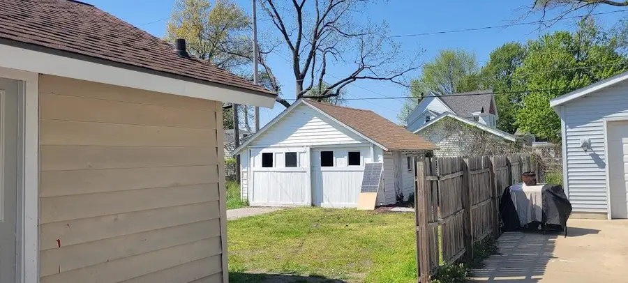 127 E 15th, Holland, MI 49423 - #3