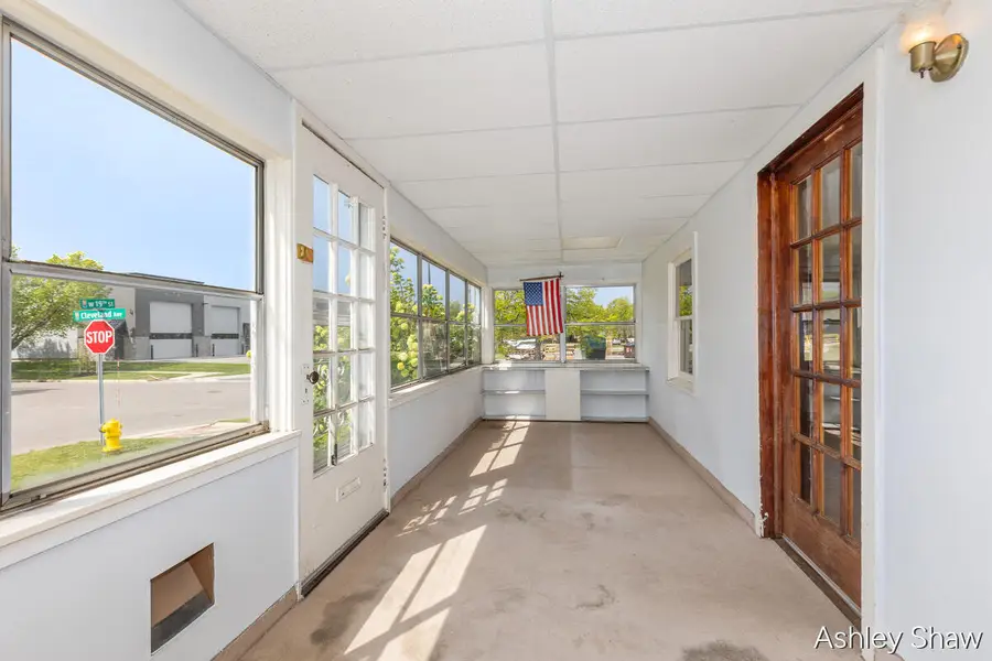 395 W 19th, Holland, MI 49423 - #2