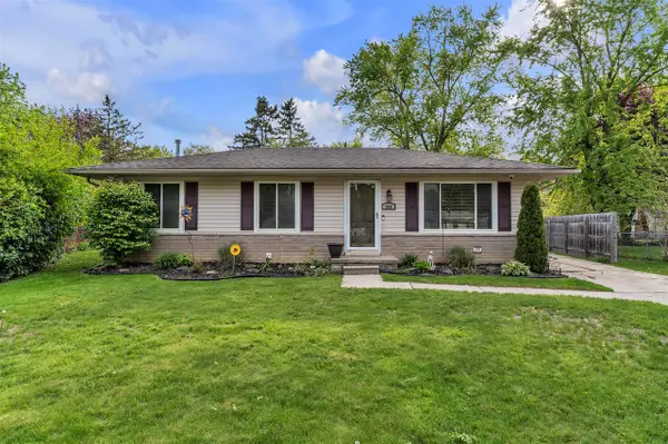 386 Charterhouse, Canton, MI 48188