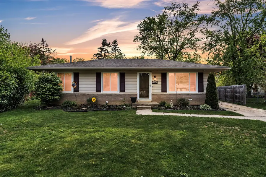 386 Charterhouse, Canton, MI 48188 - #2