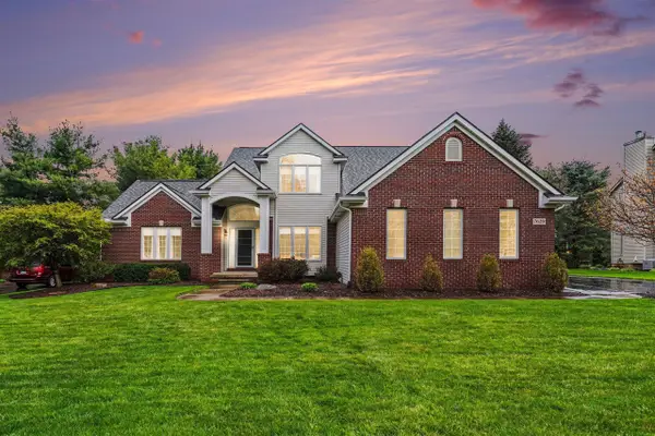 7629 Setters Pointe, Brighton, MI 48116