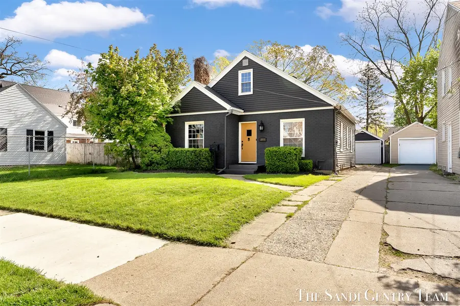 2414 Paris, Grand Rapids, MI 49507 - #3
