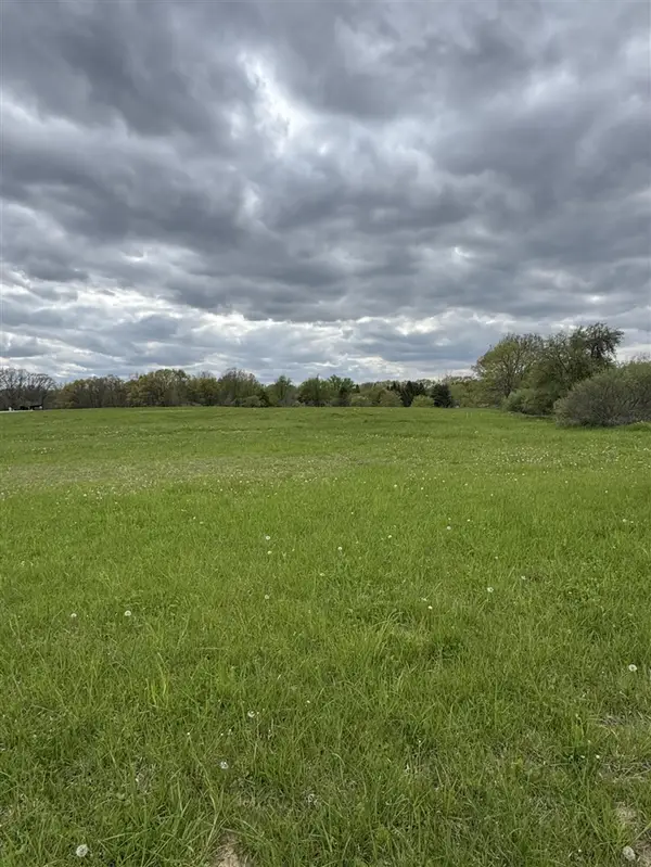 4 Misty Meadow, Howell, MI 48843